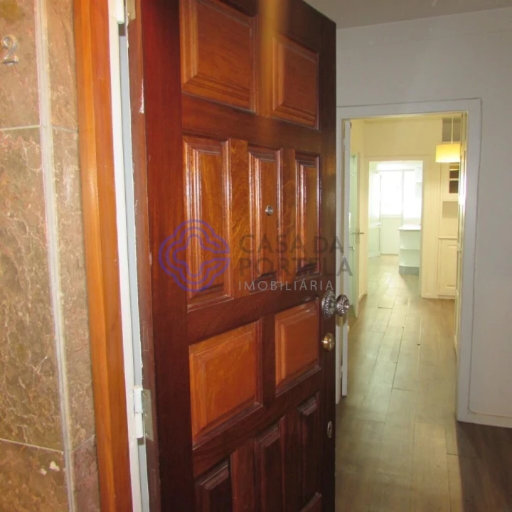 Apartamento T4 para Venda em Lordelo do Ouro e Massarelos Foto 13