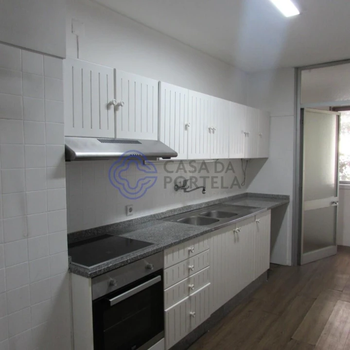 Apartamento T4 para Venda em Lordelo do Ouro e Massarelos Foto 26