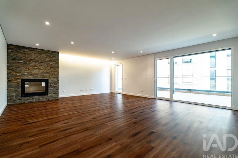 Moradia T3 para Venda em Leiria, Pousos, Barreira e Cortes Foto 8