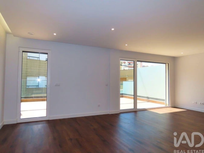 Moradia T4 para Venda em Leiria, Pousos, Barreira e Cortes Foto 17