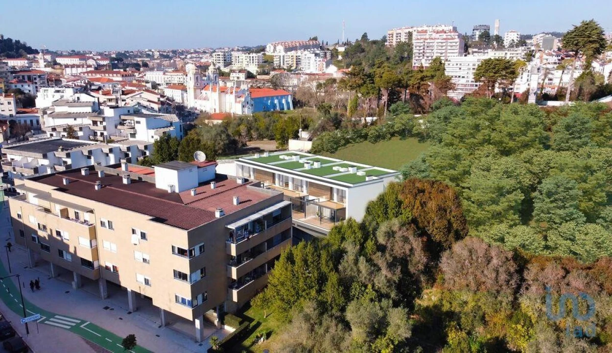 Moradia T4 para Venda em Leiria, Pousos, Barreira e Cortes Foto 3