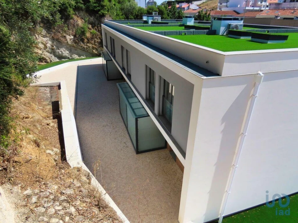 Moradia T4 para Venda em Leiria, Pousos, Barreira e Cortes Foto 7