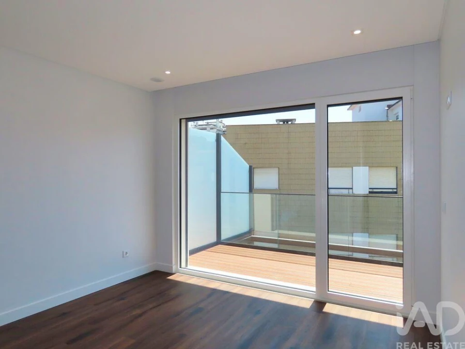 Moradia T4 para Venda em Leiria, Pousos, Barreira e Cortes Foto 18