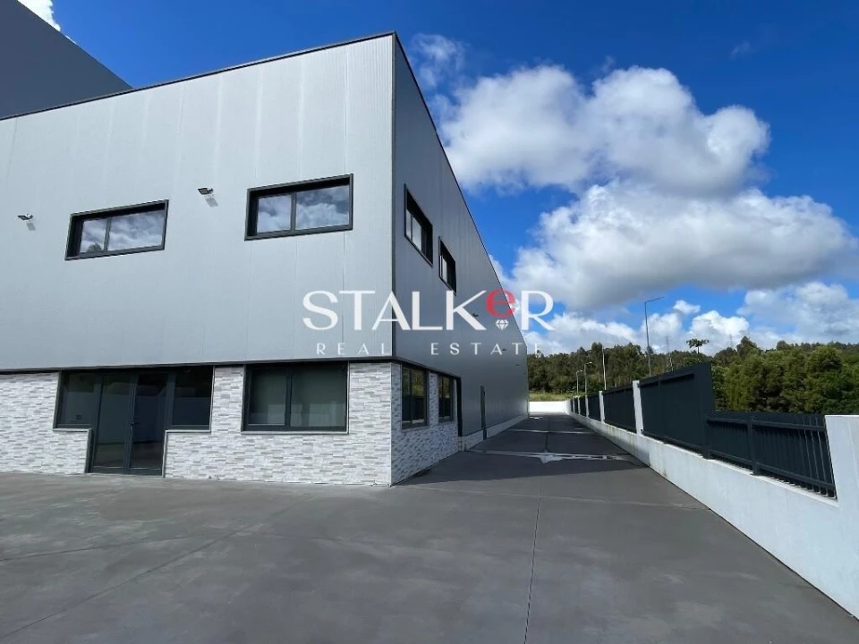 Armazém para Venda em Caldas de São Jorge e Pigeiros Foto 3