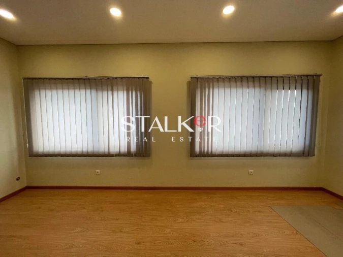 Armazém para Venda em Caldas de São Jorge e Pigeiros Foto 22