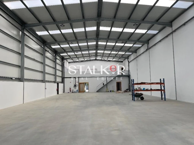 Armazém para Venda em Caldas de São Jorge e Pigeiros Foto 6