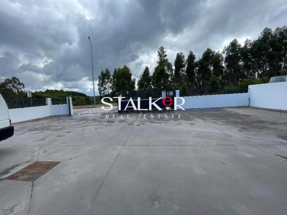 Armazém para Venda em Caldas de São Jorge e Pigeiros Foto 13