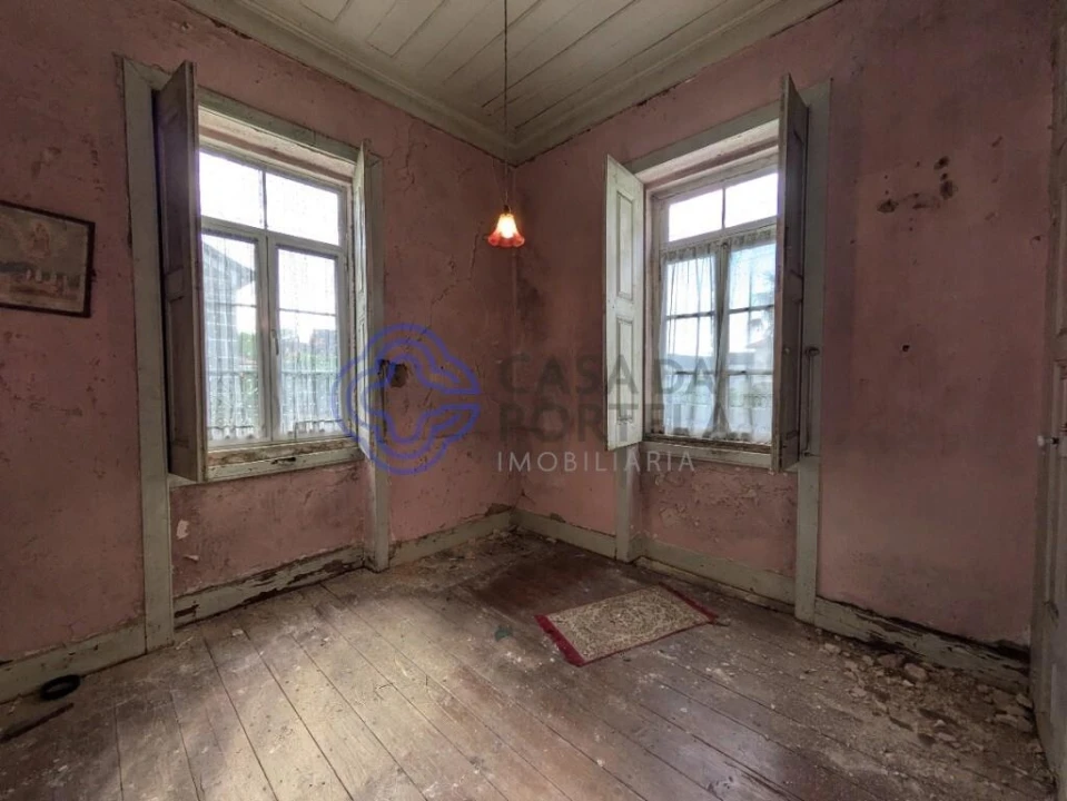 Moradia T5 para Venda em Silgueiros Foto 33