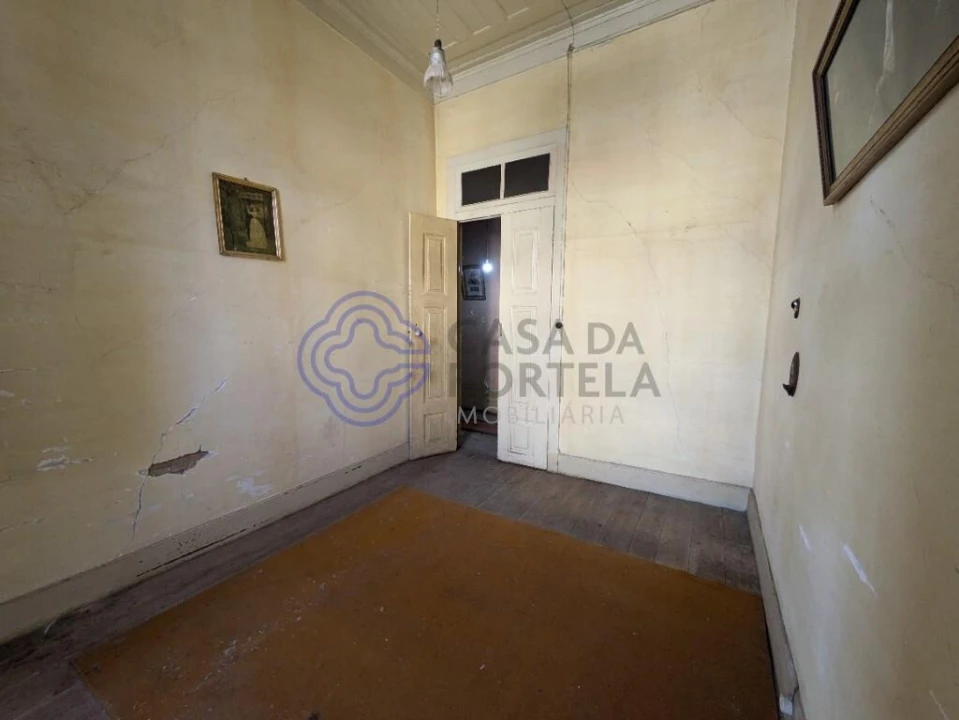 Moradia T5 para Venda em Silgueiros Foto 17