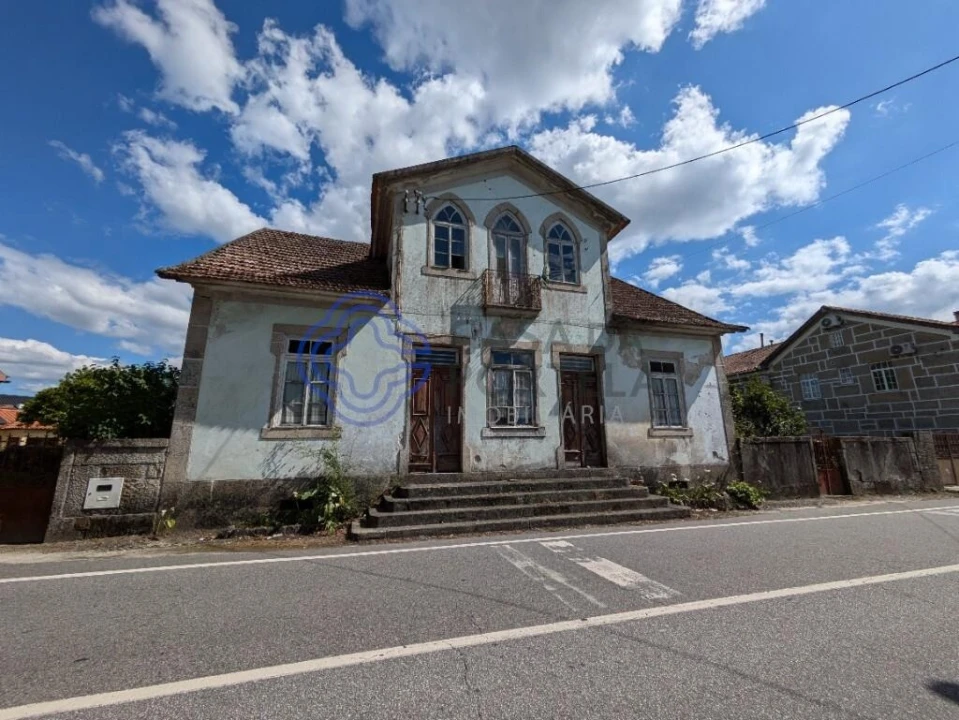 Moradia T5 para Venda em Silgueiros Foto 1