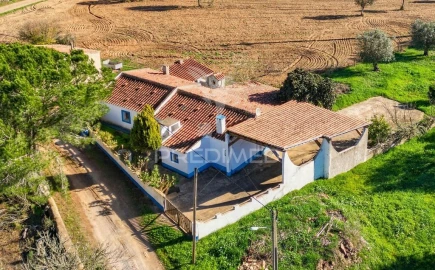 Quinta T4 para Venda em Reliquias