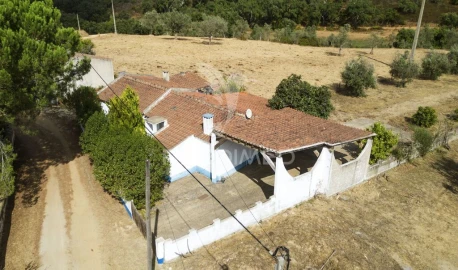 Quinta T4 para Venda em Reliquias