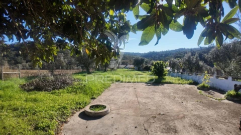 Quinta T4 para Venda em Reliquias