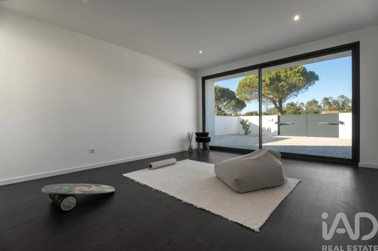 Moradia T4 para Venda em Reguengo Grande Foto 18