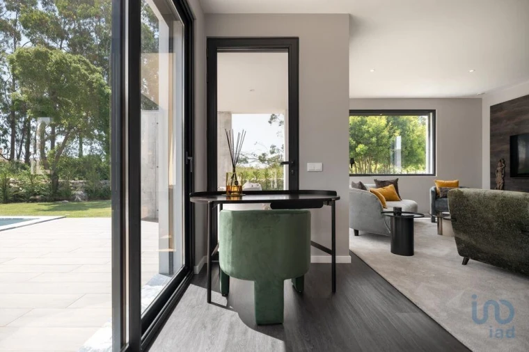 Moradia T4 para Venda em Reguengo Grande Foto 12