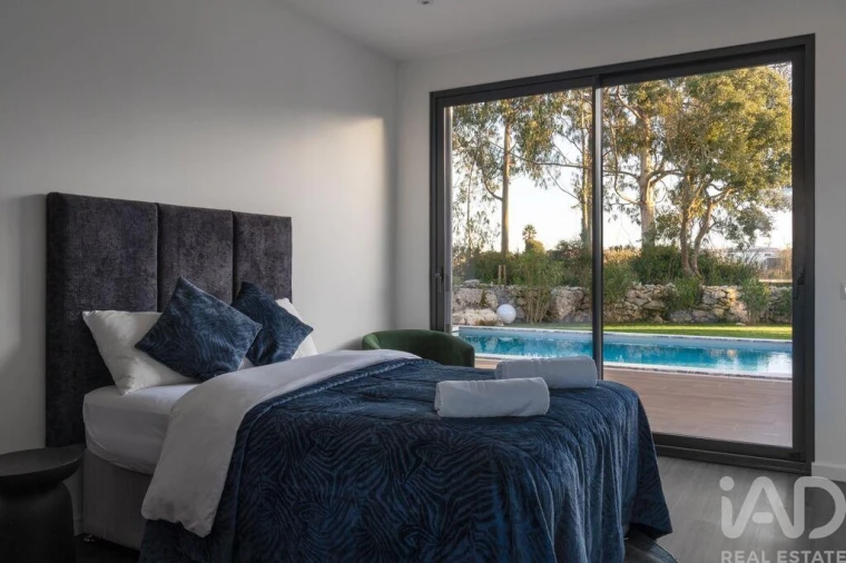 Moradia T4 para Venda em Reguengo Grande Foto 17