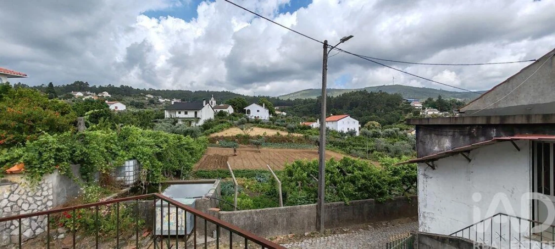 Moradia T2 para Venda em Troviscal Foto 29