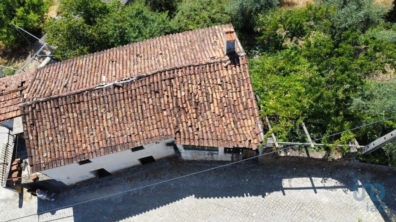 Moradia T2 para Venda em Troviscal Foto 2