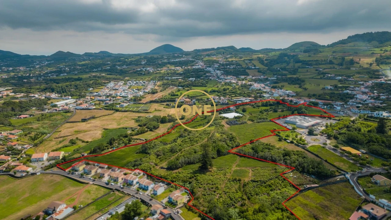 Quinta T1 para Venda em Capelas Foto 4