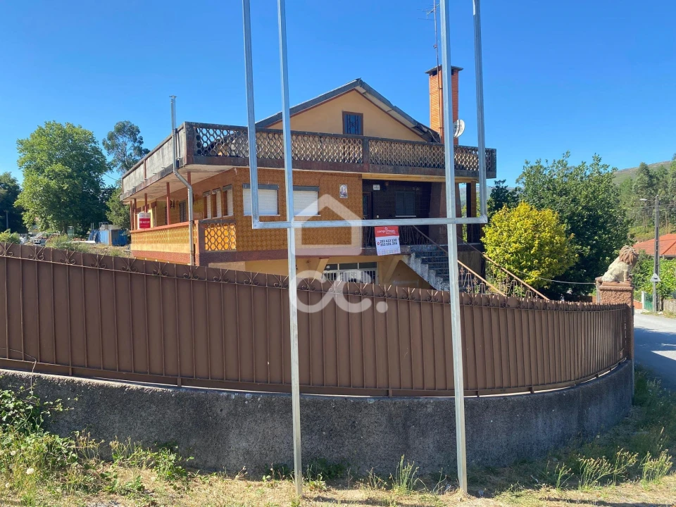 Moradia T7 para Venda em Bucos Foto 2