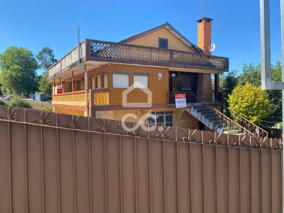 Moradia T7 para Venda em Bucos Foto 3