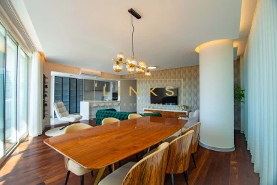 Apartamento T4 para Venda em Funchal (Se)