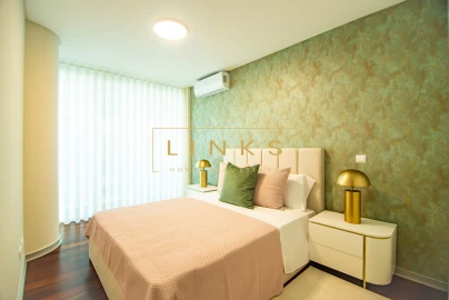 Apartamento T4 para Venda em Funchal (Se)