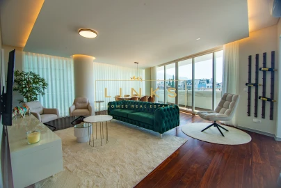 Apartamento T4 para Venda em Funchal (Se)