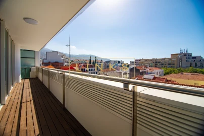 Apartamento T4 para Venda em Funchal (Se)