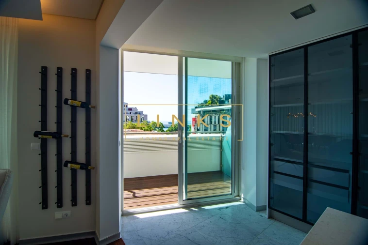 Apartamento T4 para Venda em Funchal (Se) Foto 9