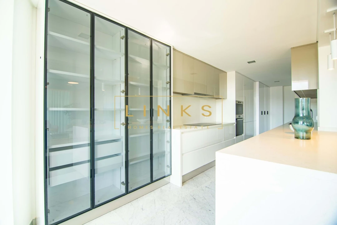 Apartamento T4 para Venda em Funchal (Se) Foto 10