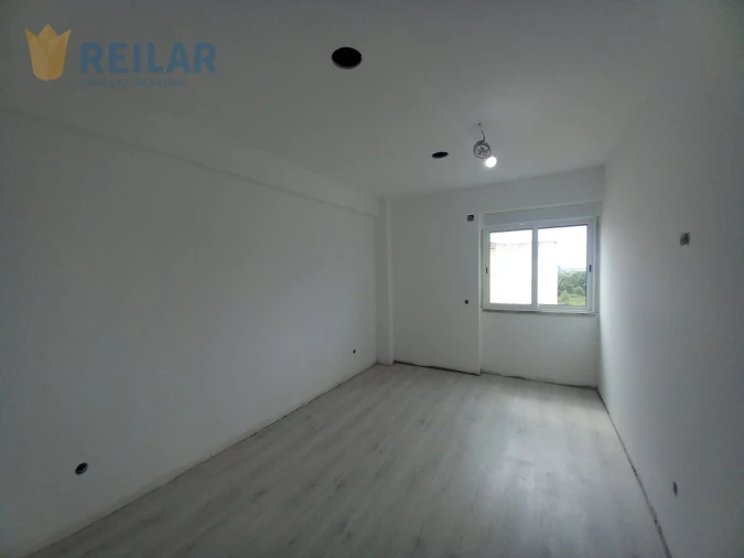 Apartamento T2 para Venda em Carregado e Cadafais Foto 5