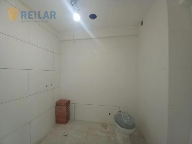 Apartamento T2 para Venda em Carregado e Cadafais Foto 6