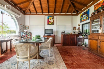 Moradia T5 para Venda em Olhão