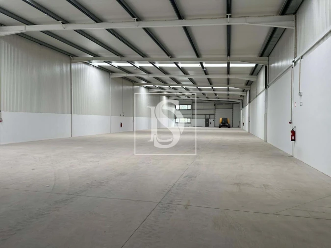 Armazém para Venda em Nogueiró e Tenões Foto 7