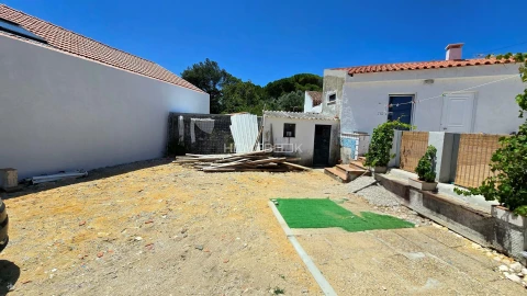 Moradia T1 para Venda em Algueirão-Mem Martins