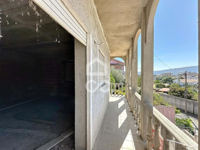 Apartamento T4 para Venda em Santa Maria Maior Foto 4