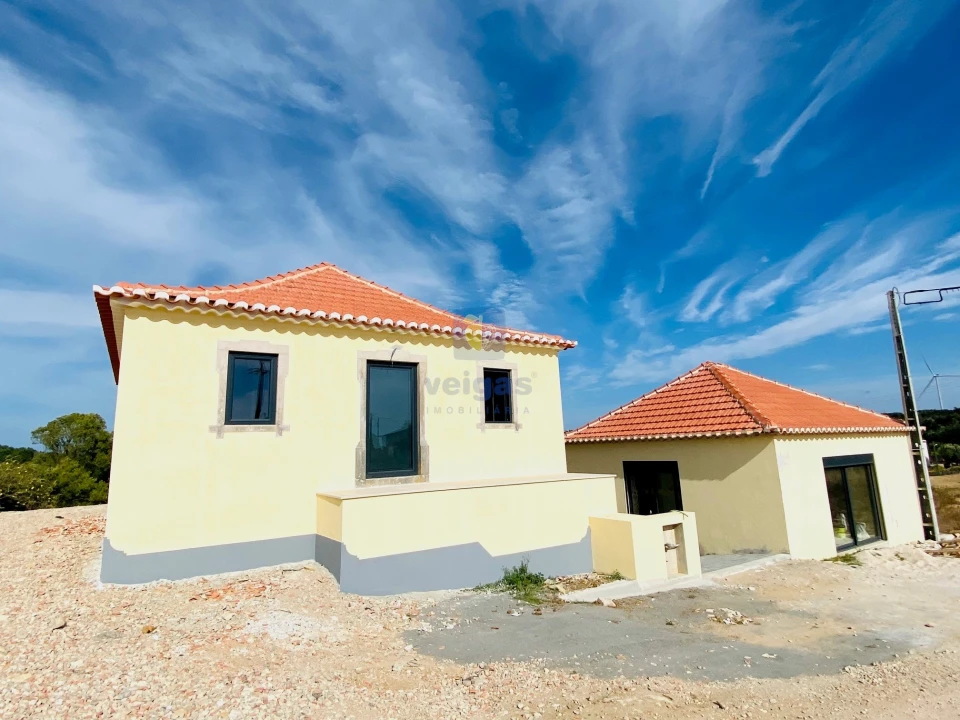 Moradia T3 para Venda em São Bartolomeu dos Galegos e Moledo Foto 2