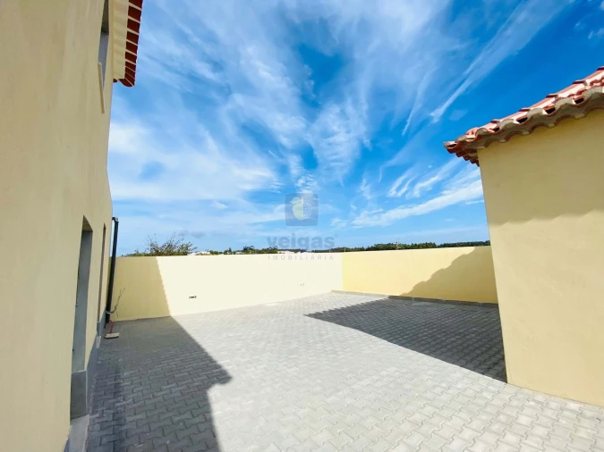 Moradia T3 para Venda em São Bartolomeu dos Galegos e Moledo Foto 9