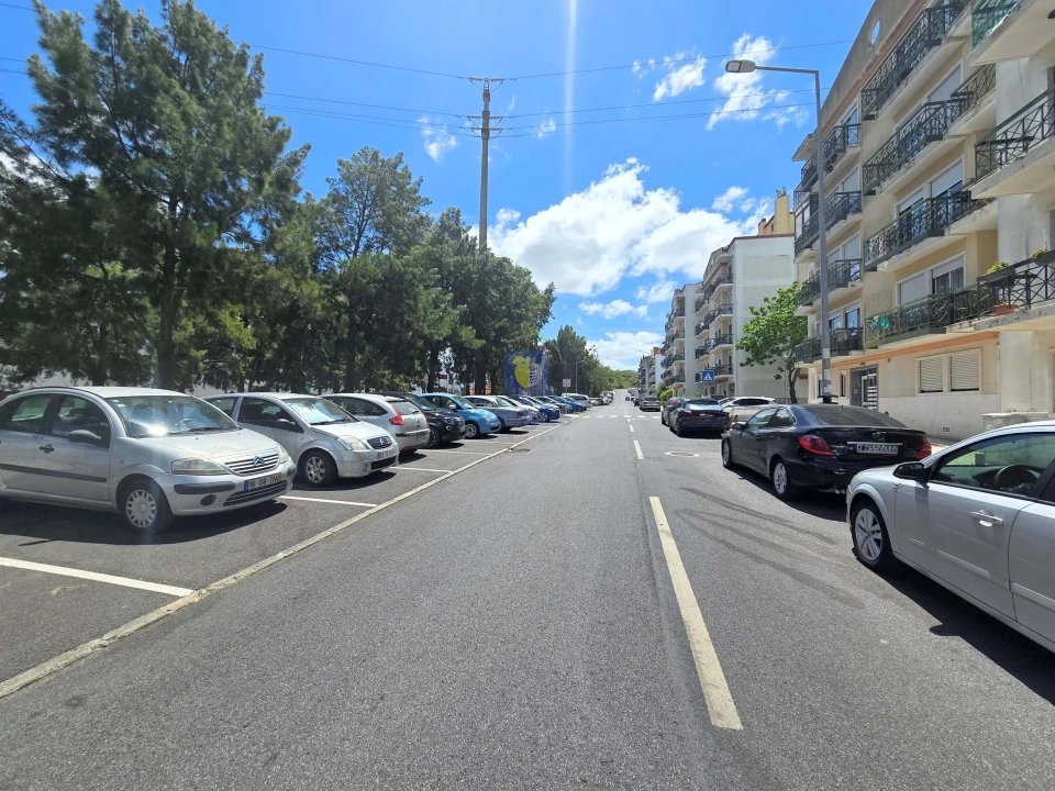 Garagem para Venda em Agualva e Mira-Sintra Foto 3