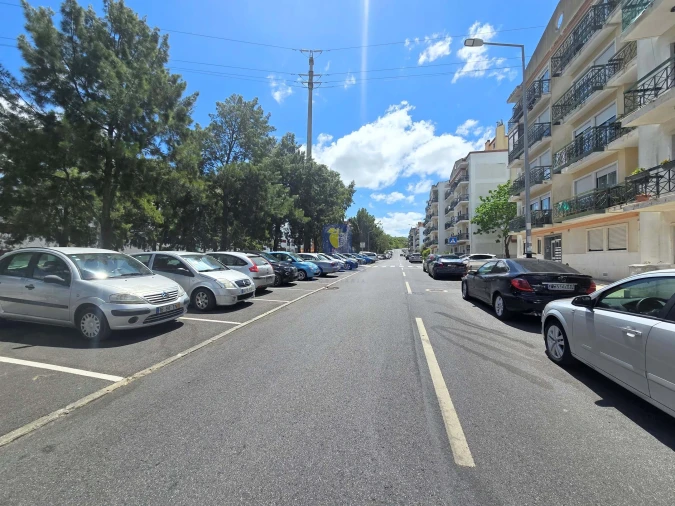 Garagem para Venda em Agualva e Mira-Sintra Foto 3