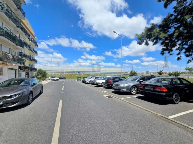 Garagem para Venda em Agualva e Mira-Sintra Foto 4