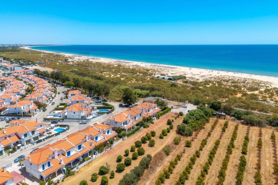 Moradia T3 para Venda em Altura Foto 7