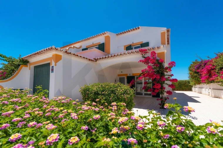 Moradia T3 para Venda em Altura Foto 4