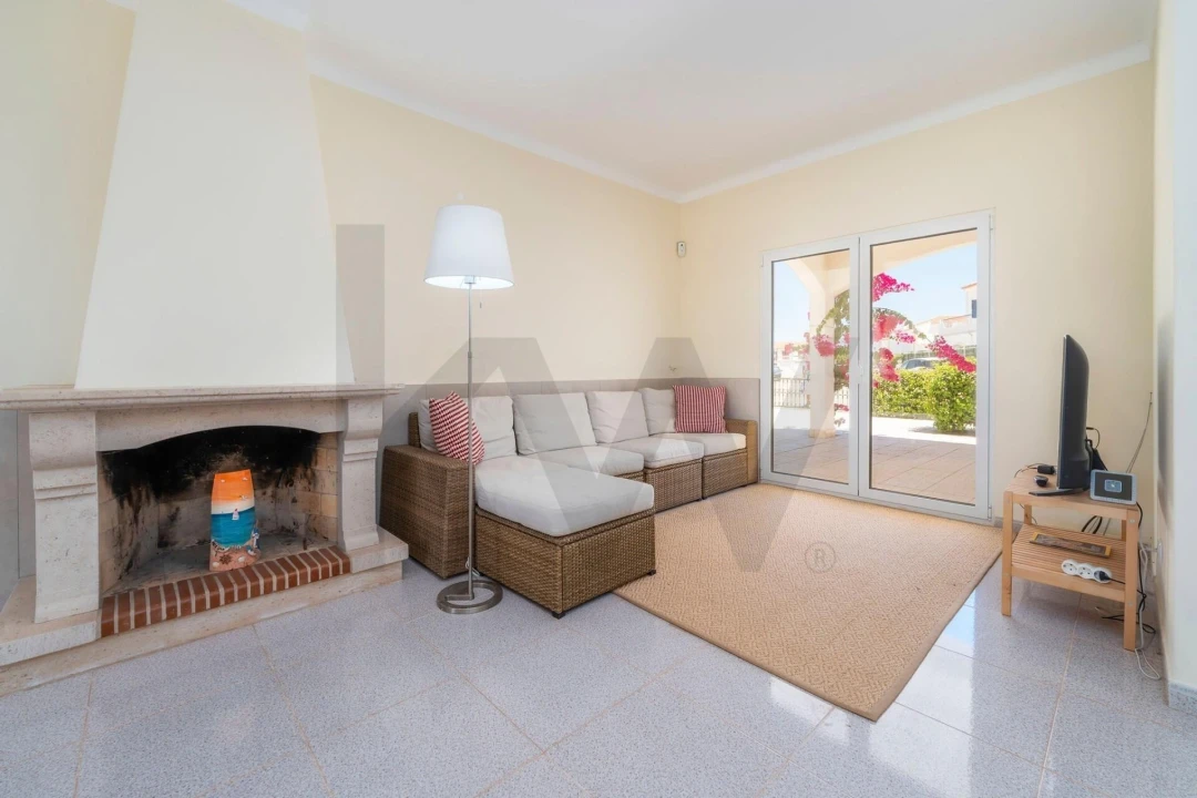 Moradia T3 para Venda em Altura Foto 24