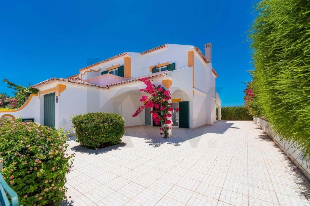 Moradia T3 para Venda em Altura Foto 3