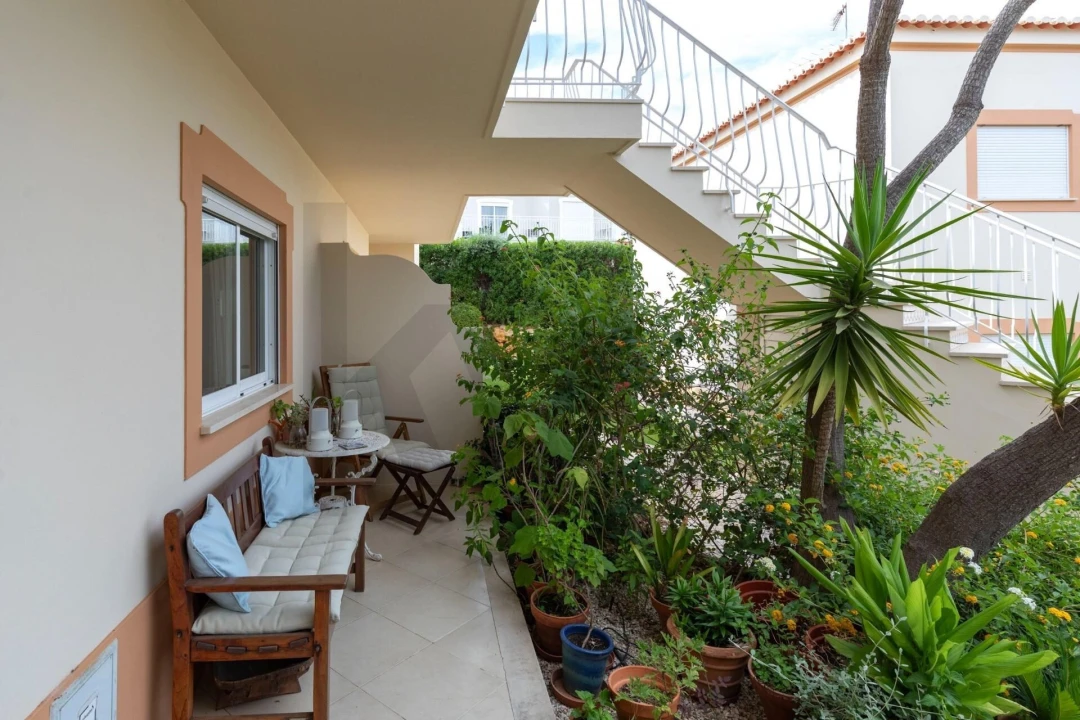 Apartamento T2 para Venda em Portimão Foto 3