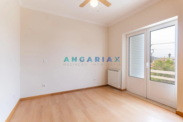 Moradia T5 para Venda em Valado dos Frades Foto 2