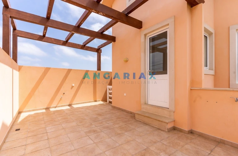 Moradia T5 para Venda em Valado dos Frades Foto 22