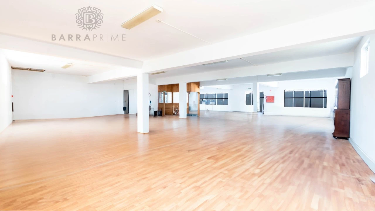 Loja para Arrendamento em Almancil Foto 1